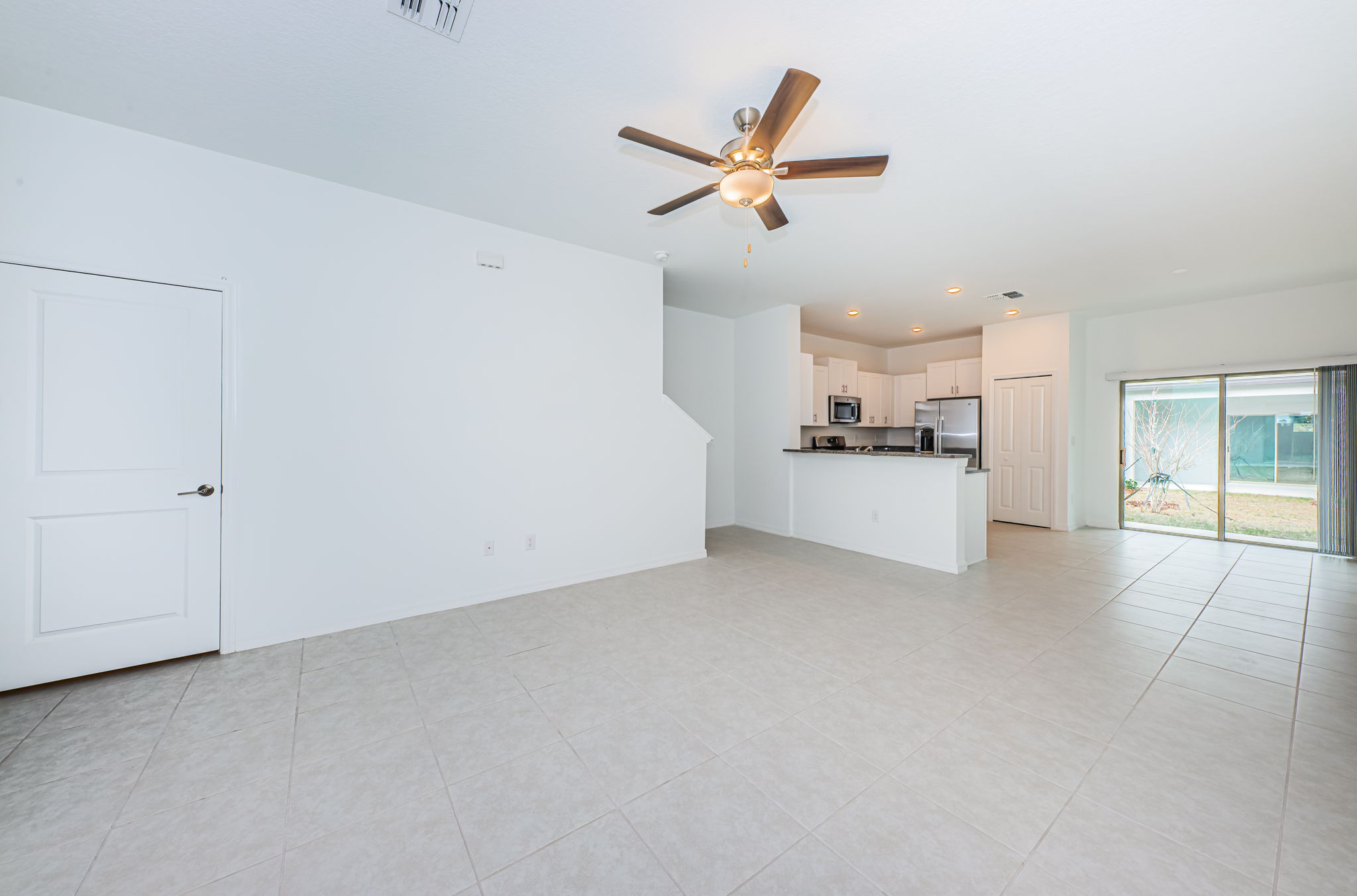 Living Room4-4