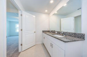 Upper Level Master Bathroom1c-2