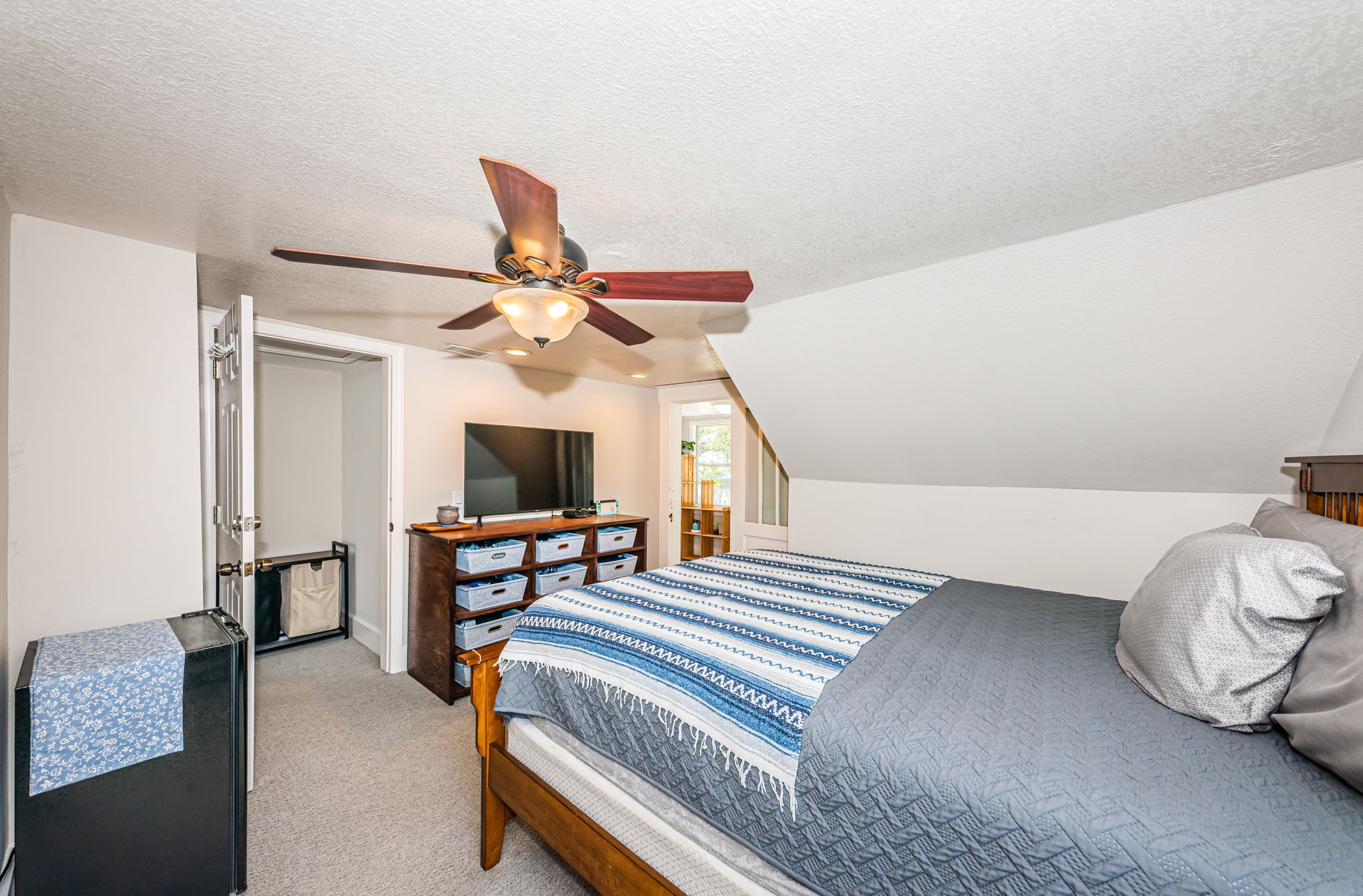 Primary Bedroom 1c-2