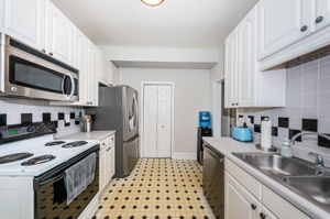 Kitchen 1-2