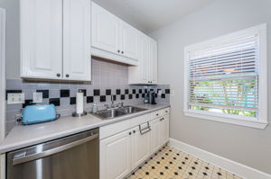 Kitchen 3-2