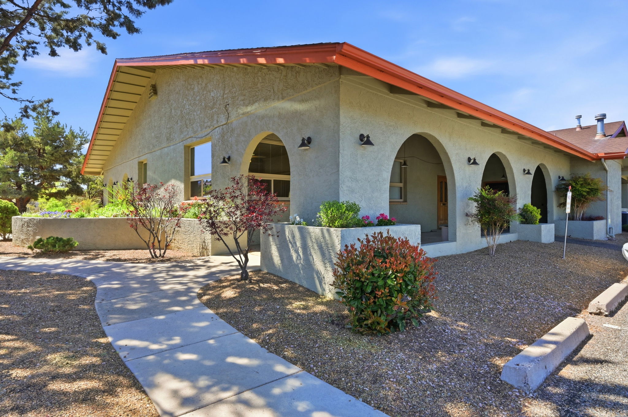 Clubhouse(4)