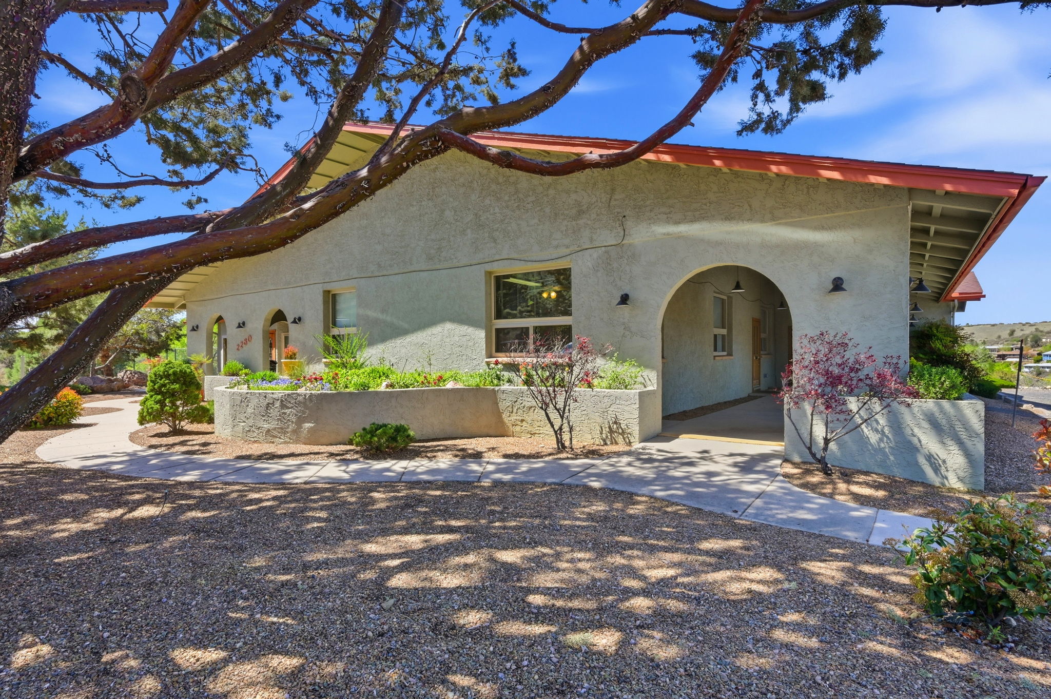 Clubhouse(1)