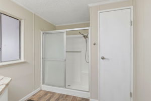 Primary Bathroom (2)