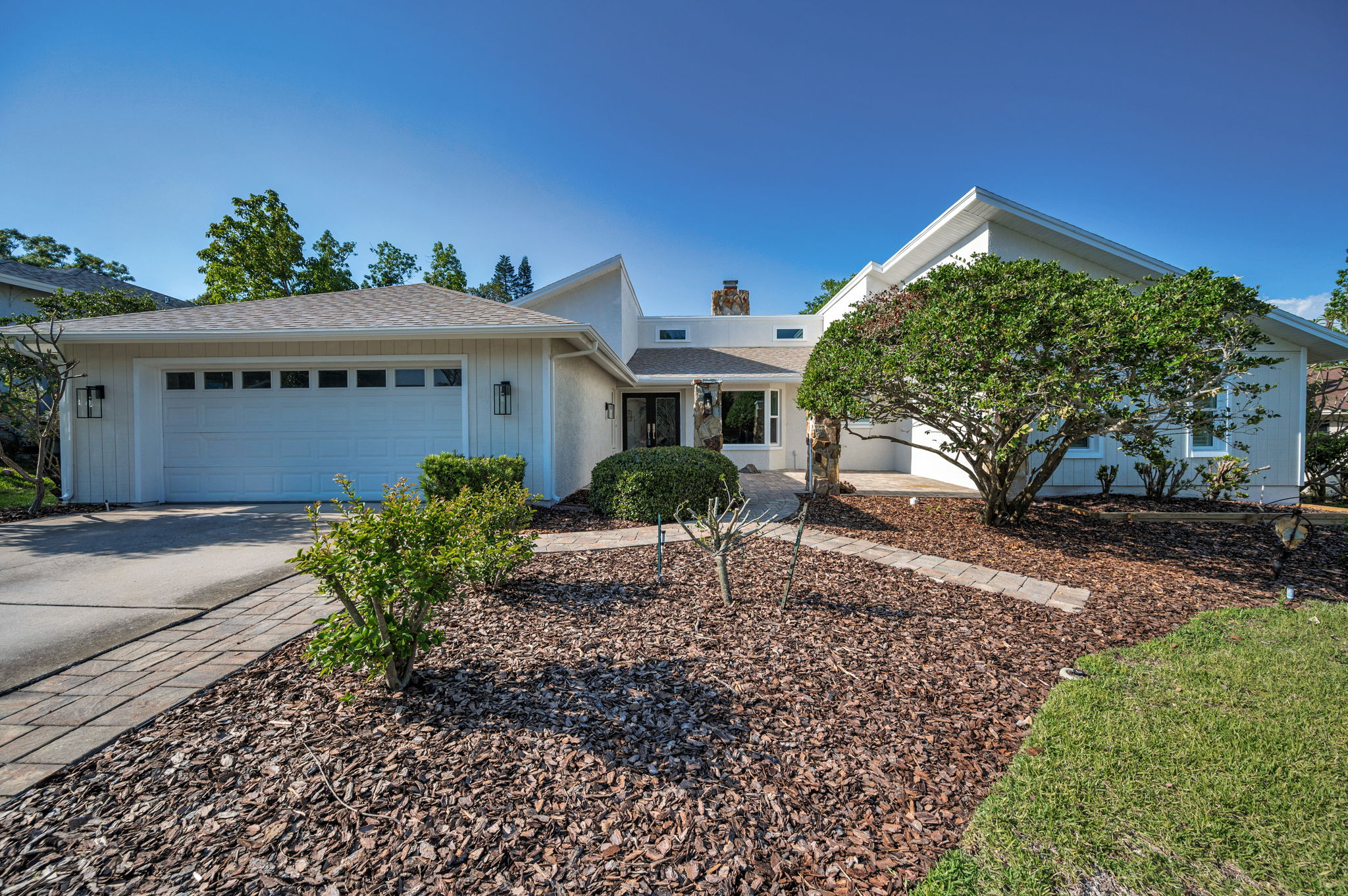Front Exterior5