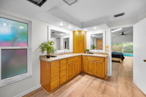 Master Bathroom1f