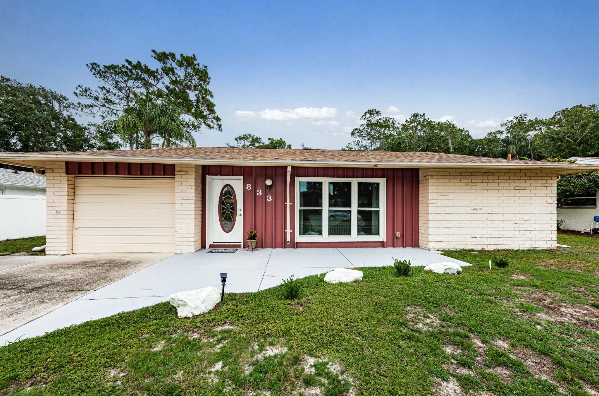 Front Exterior5