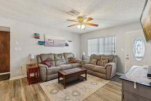 Moulton Dr-0705-008.jpg