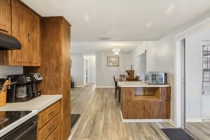 Moulton Dr-0705-012.jpg