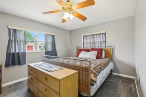 Moulton Dr-0705-015.jpg