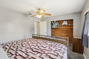 Moulton Dr-0705-016.jpg