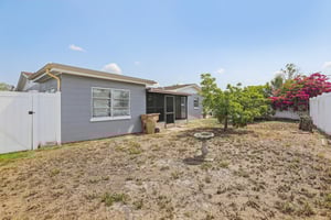 Moulton Dr-0705-025.jpg