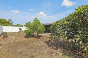 Moulton Dr-0705-026.jpg