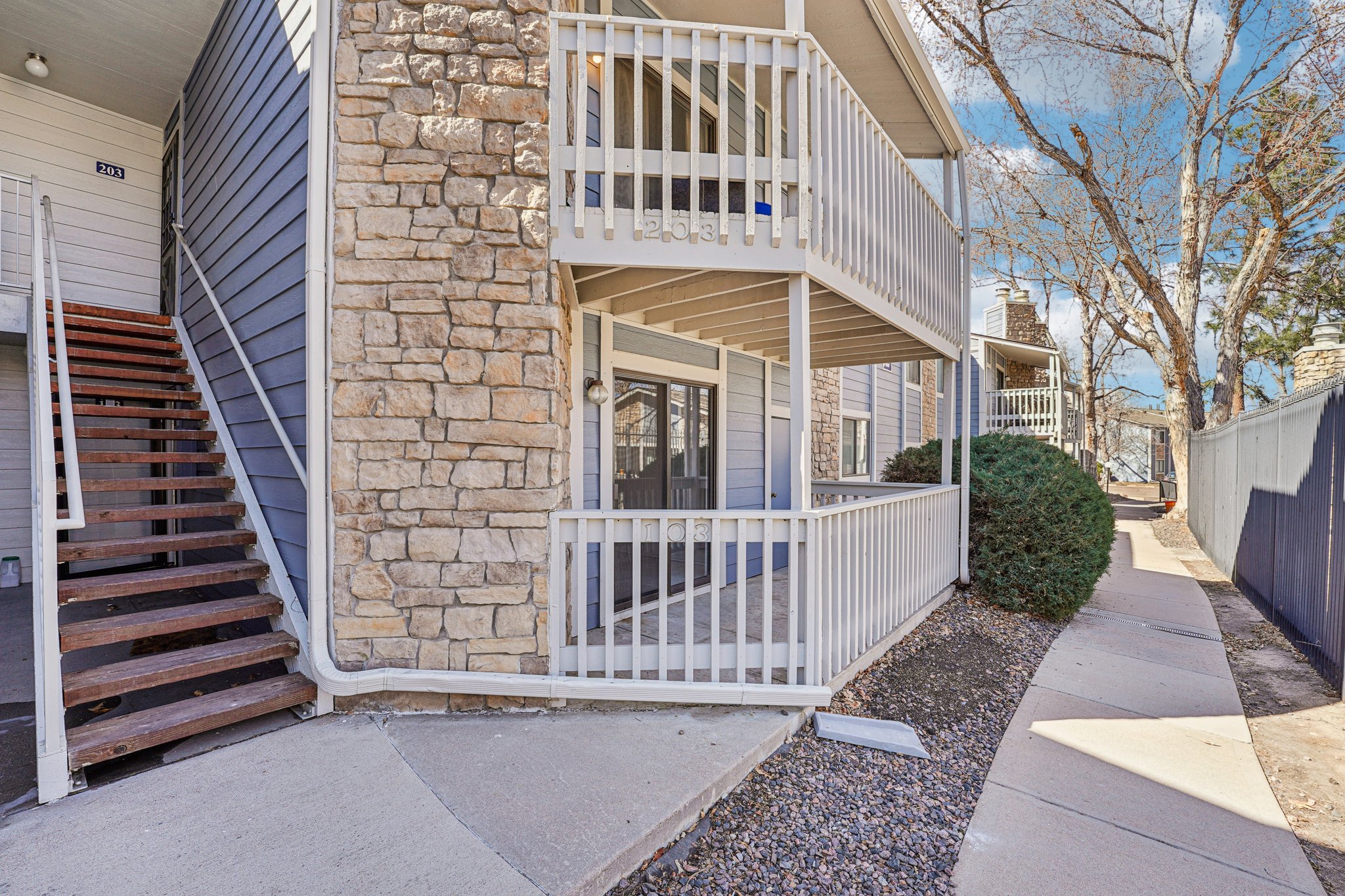 Fairmount Dr-S0503-001.jpg