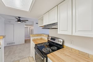 Fairmount Dr-S0503-013.jpg