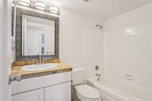 Fairmount Dr-S0503-017.jpg