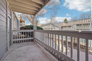 Fairmount Dr-S0503-028.jpg