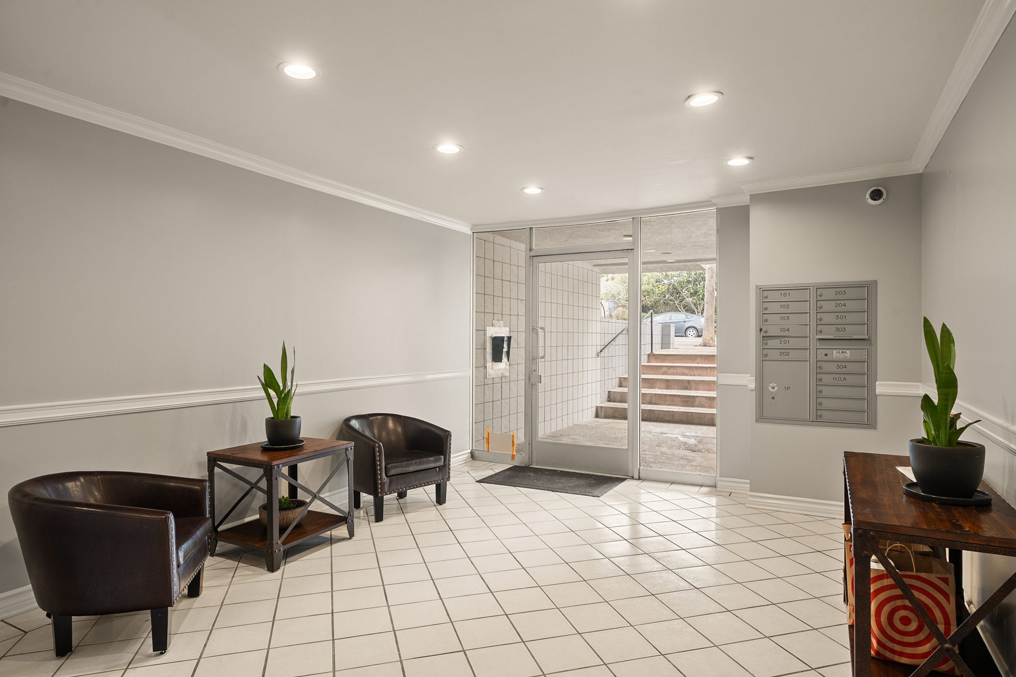 834 6th Street 202-5