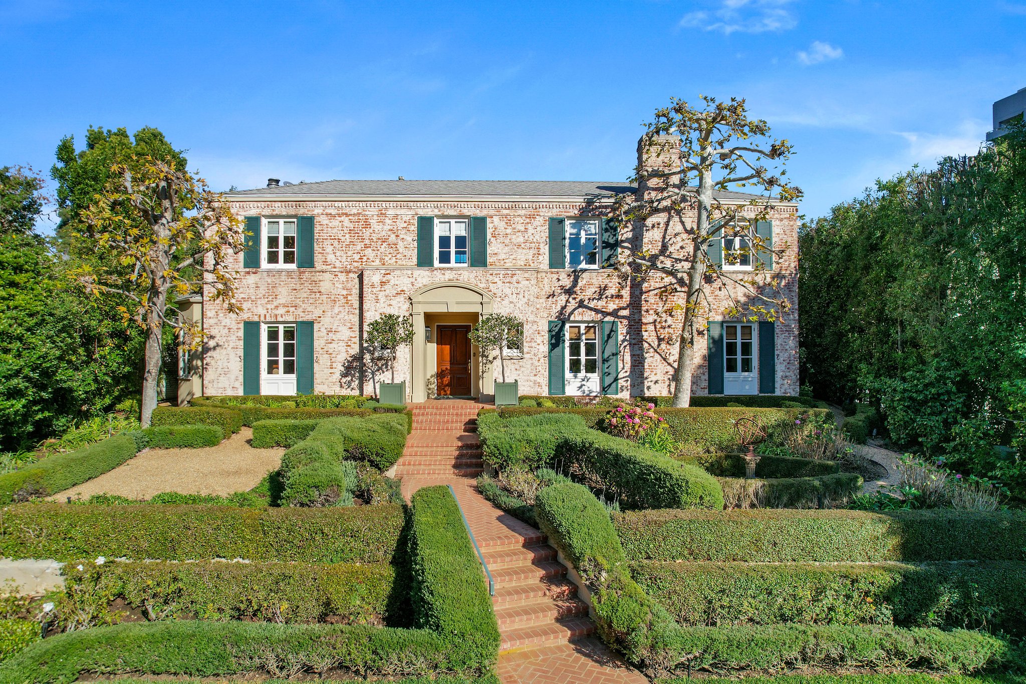 834 Devon Avenue-7.jpg