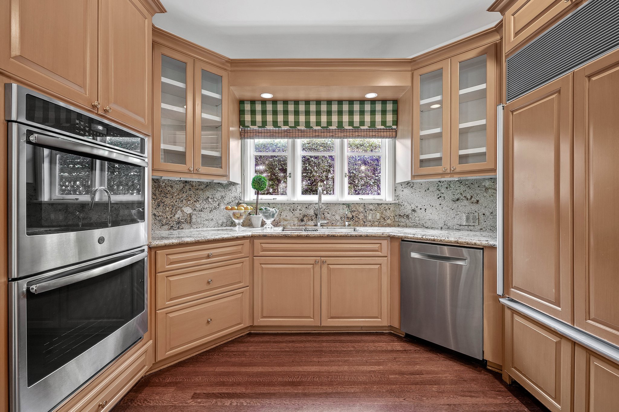834 Devon Avenue-33.jpg