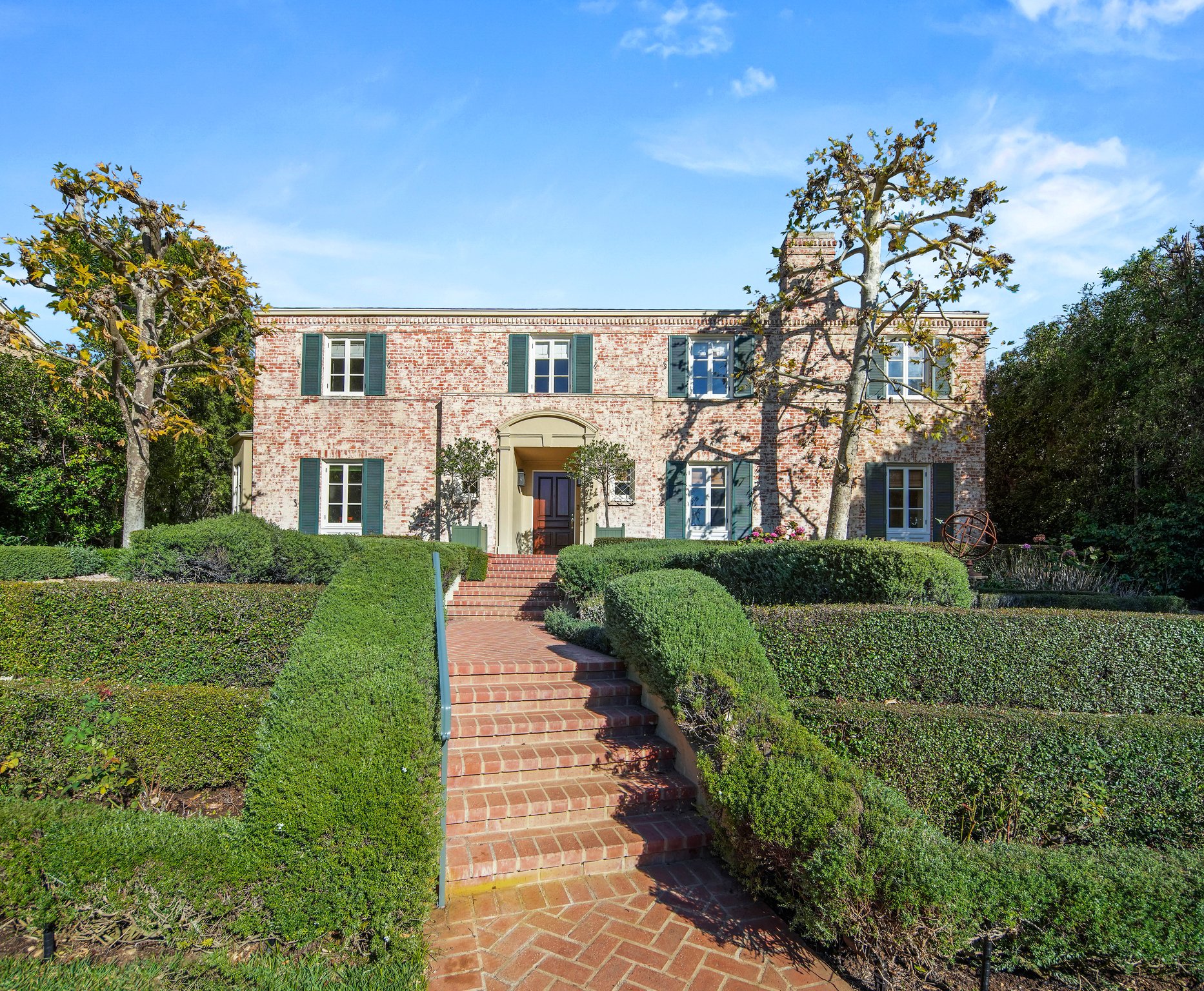 834 Devon Avenue-1.jpg