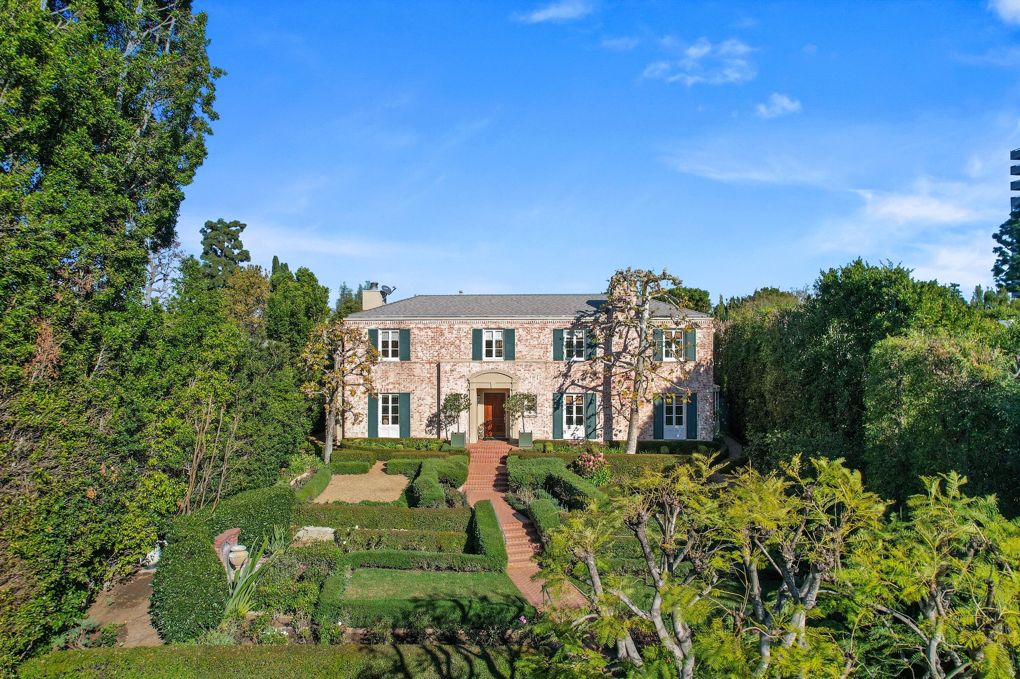834 Devon Avenue-5.jpg
