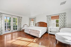 834 Devon Avenue-39.jpg