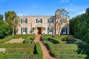 834 Devon Avenue-7.jpg