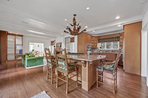 834 Devon Avenue-32.jpg