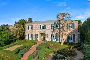 834 Devon Avenue-9.jpg