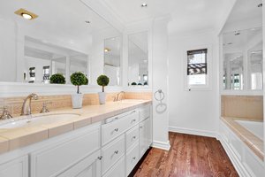 834 Devon Avenue-43.jpg