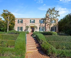 834 Devon Avenue-1.jpg