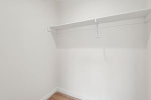 E 90th St-2605-034.jpg