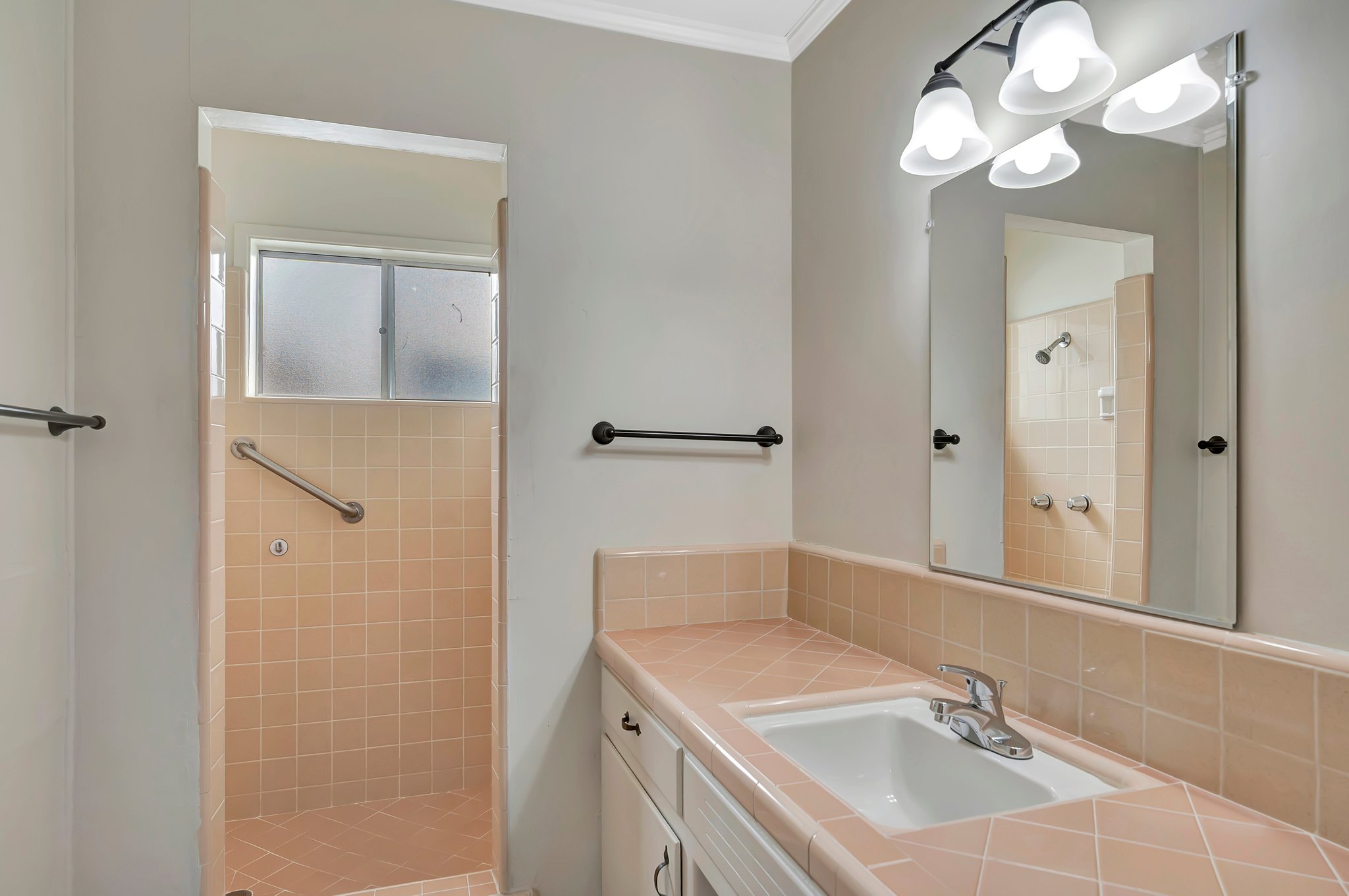 Cottage Bath