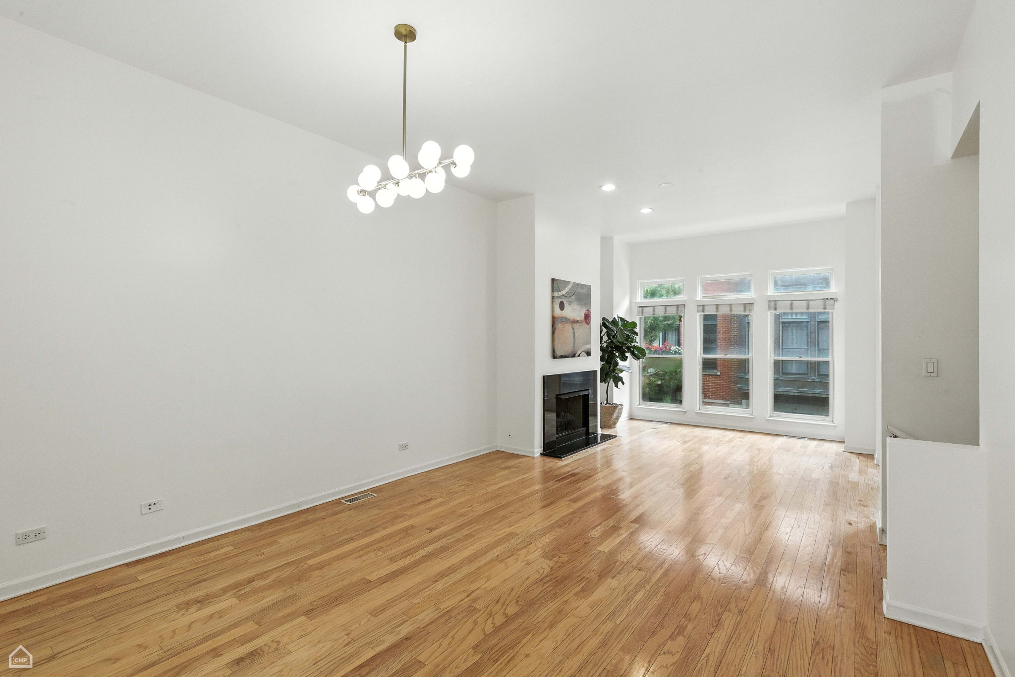 834 W Village Ct_010