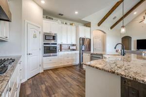  Photo 30