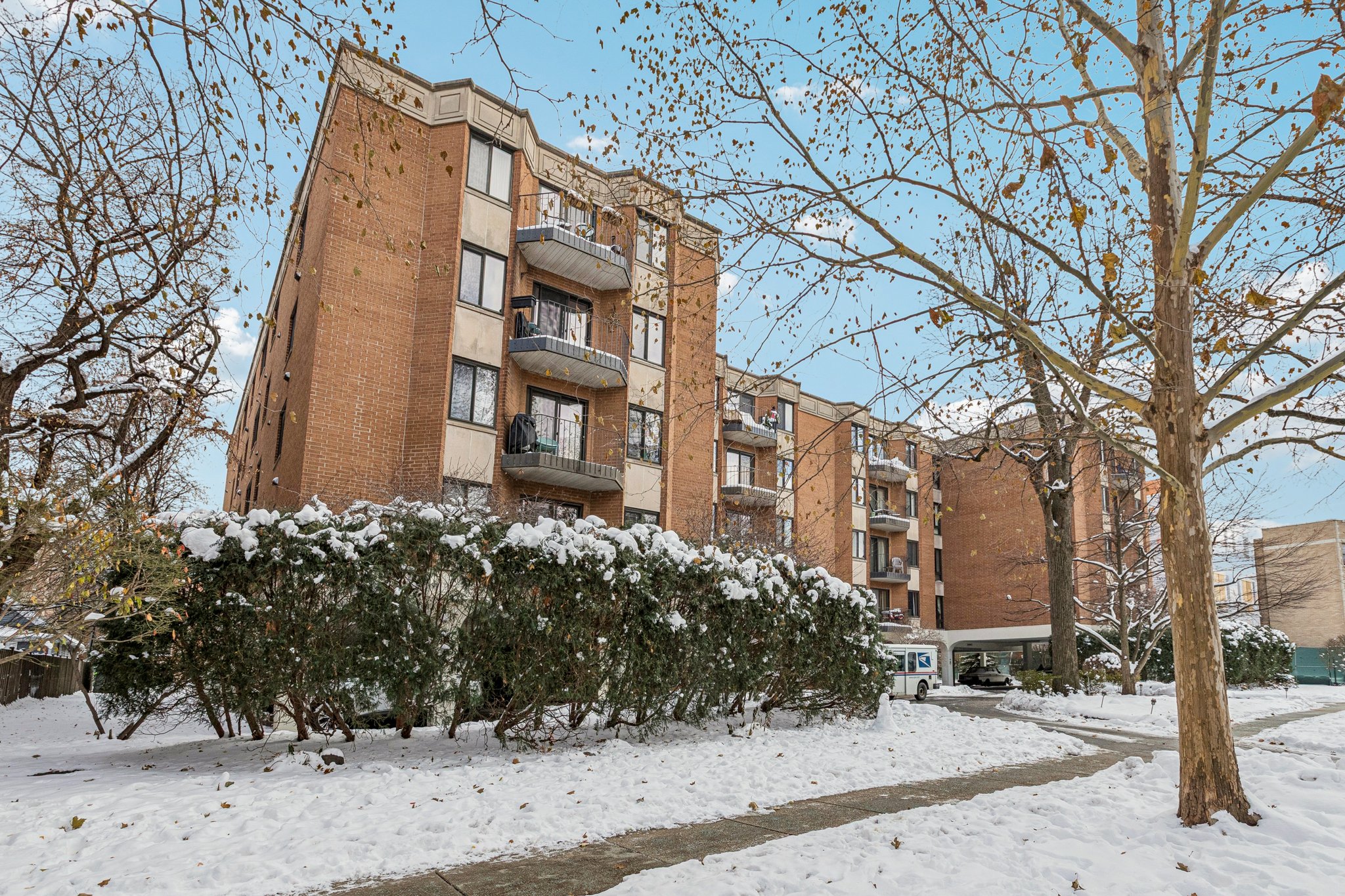 Judson Ave 305-S0512-004.jpg