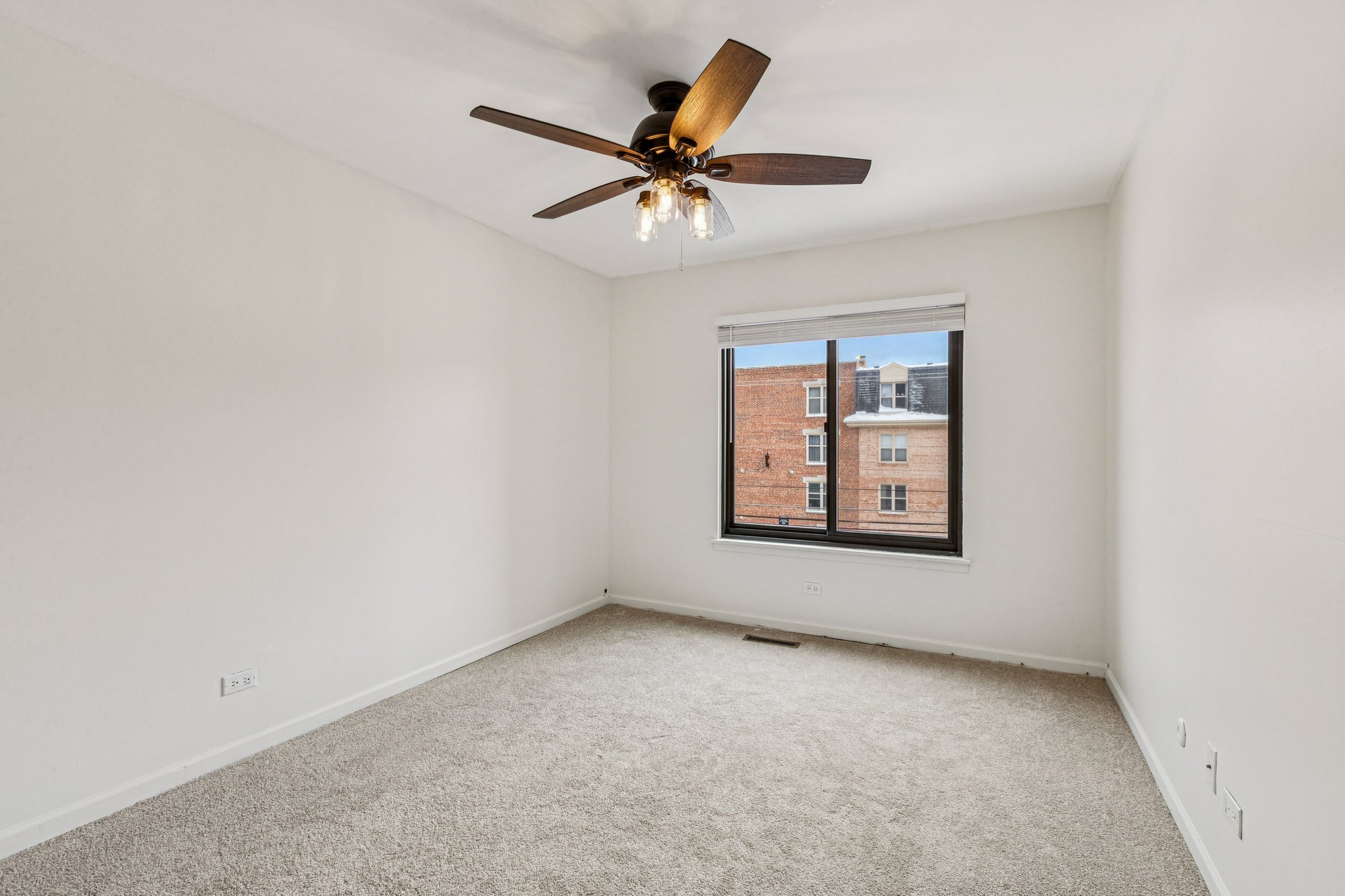 Judson Ave 305-S0512-021.jpg