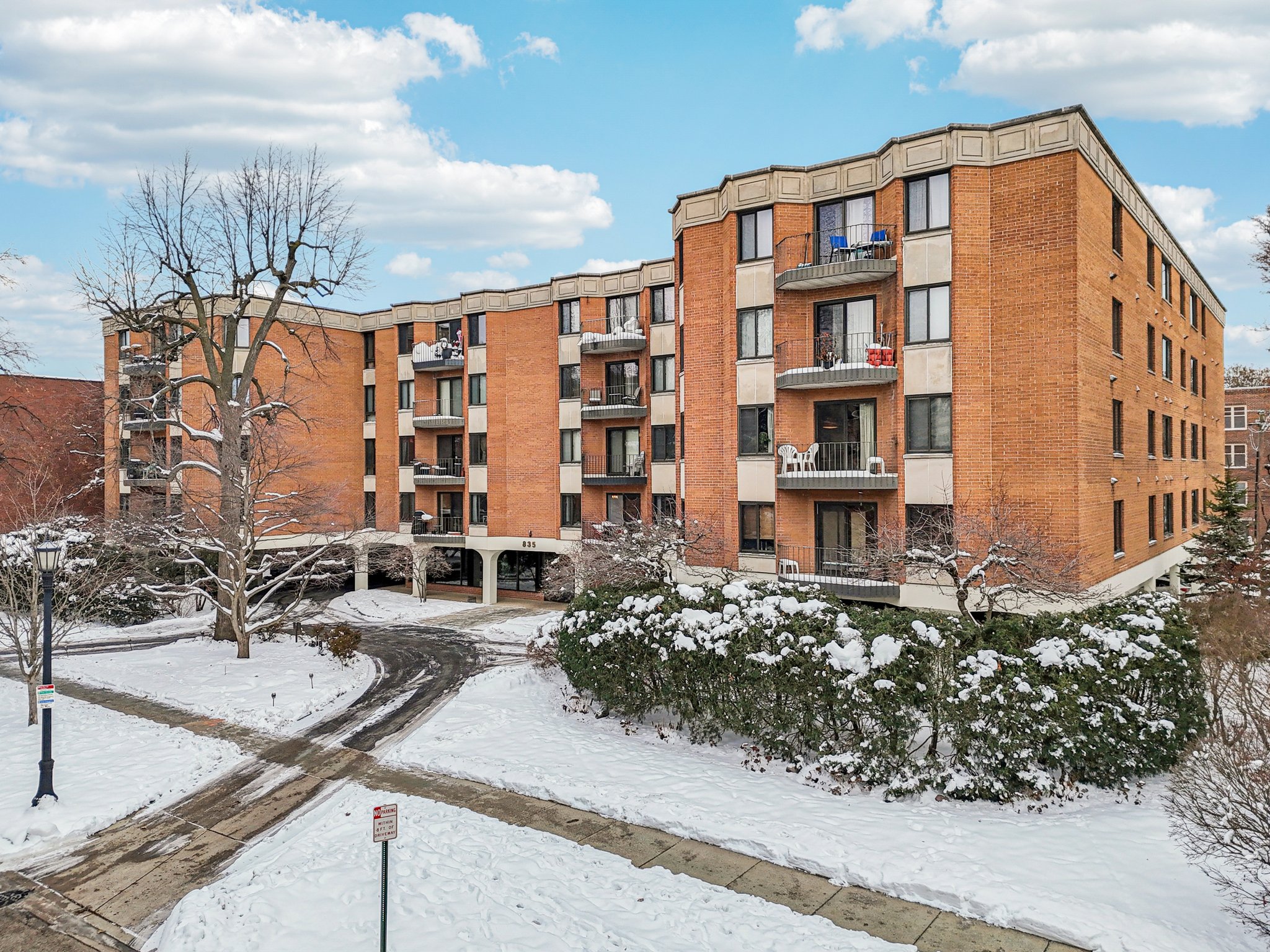 Judson Ave 305-S0512-046.jpg