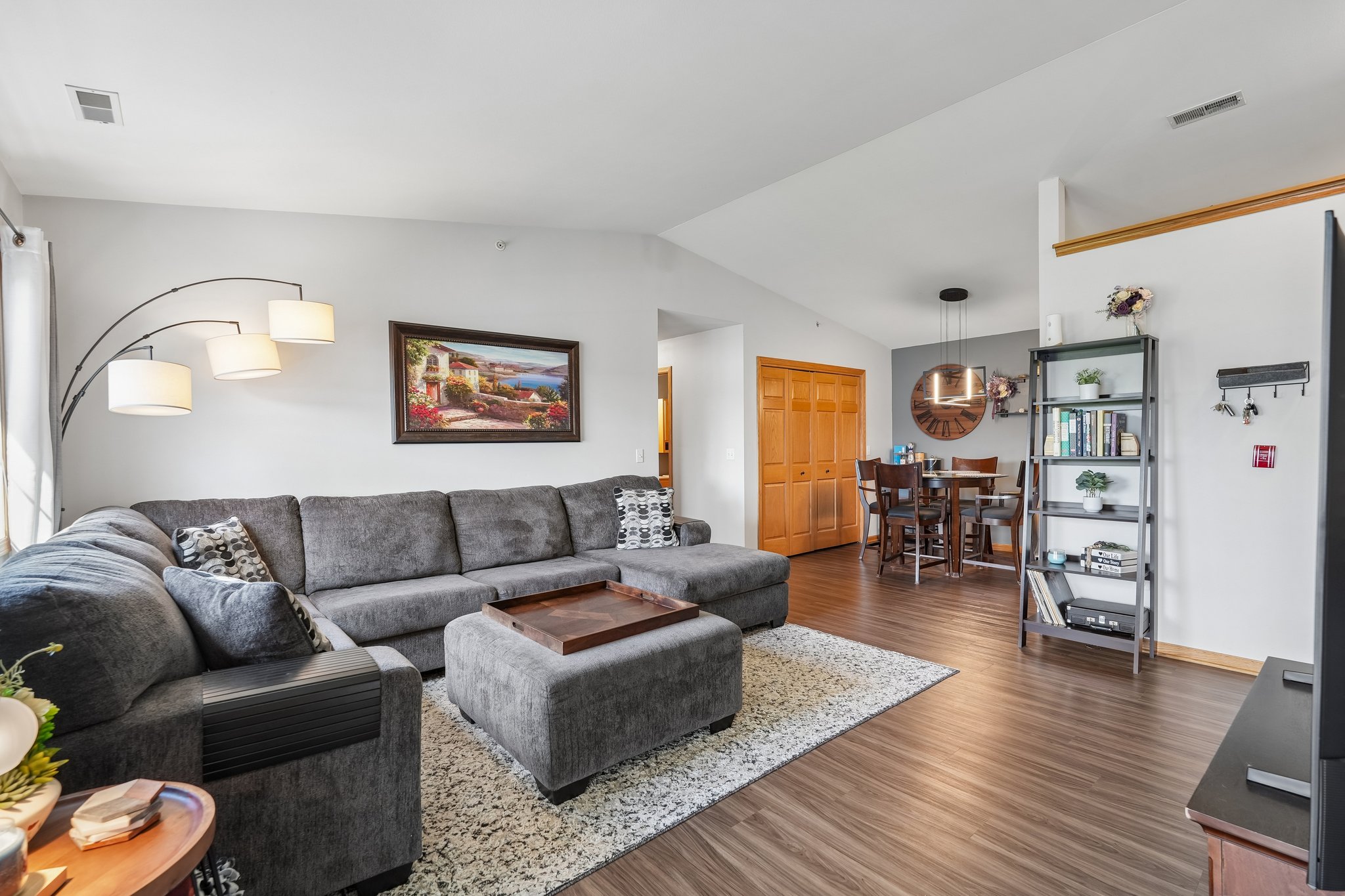 Lannon Terrace 1202-S2608-008.jpg