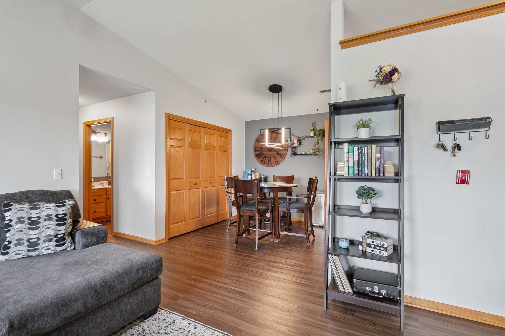Lannon Terrace 1202-S2608-011.jpg