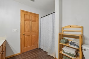 Lannon Terrace 1202-S2608-025.jpg