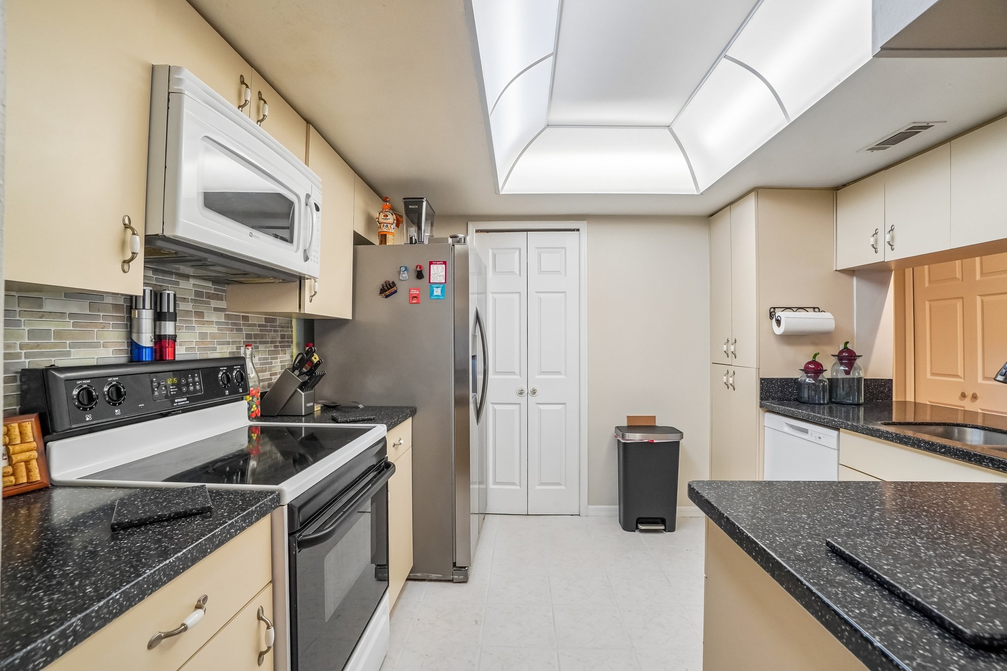 8350 Savannah Trace Cir Apt 1601-S2806-015.jpg