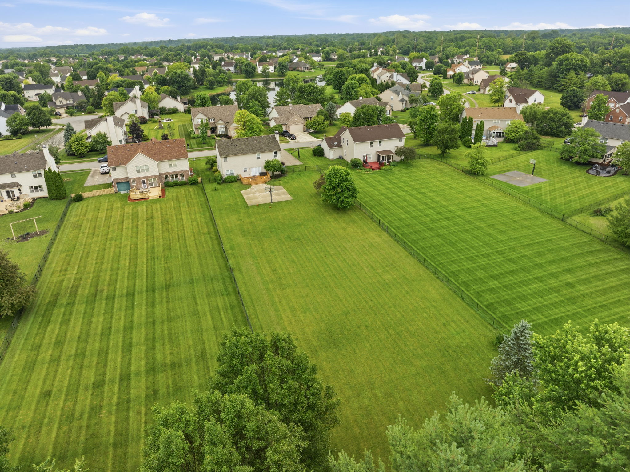  Photo 40