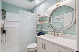  Photo 40