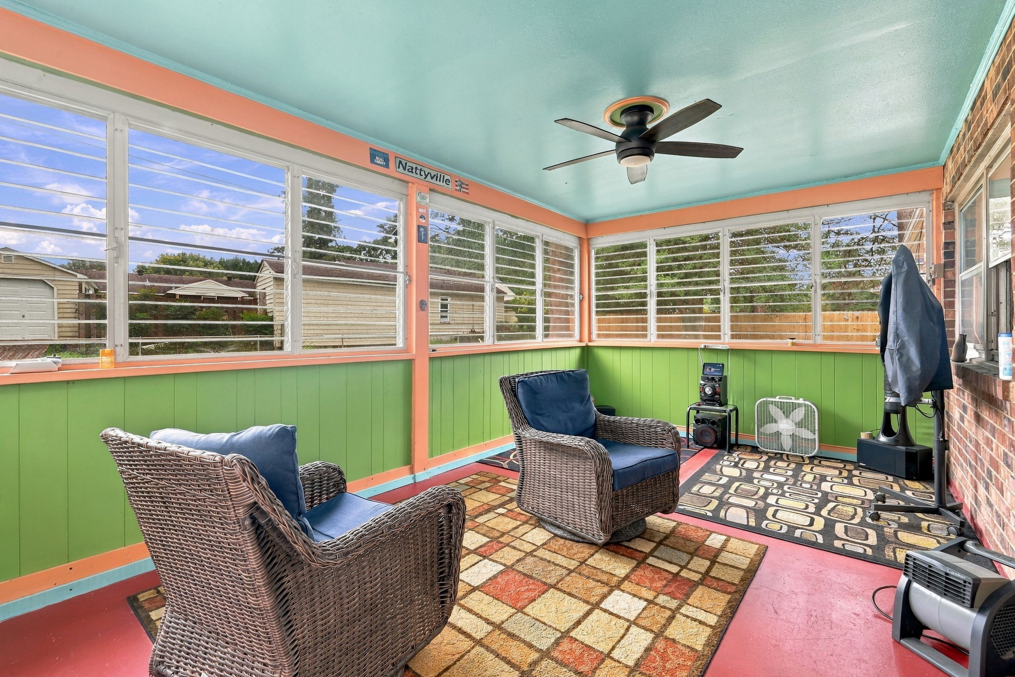  Photo 36