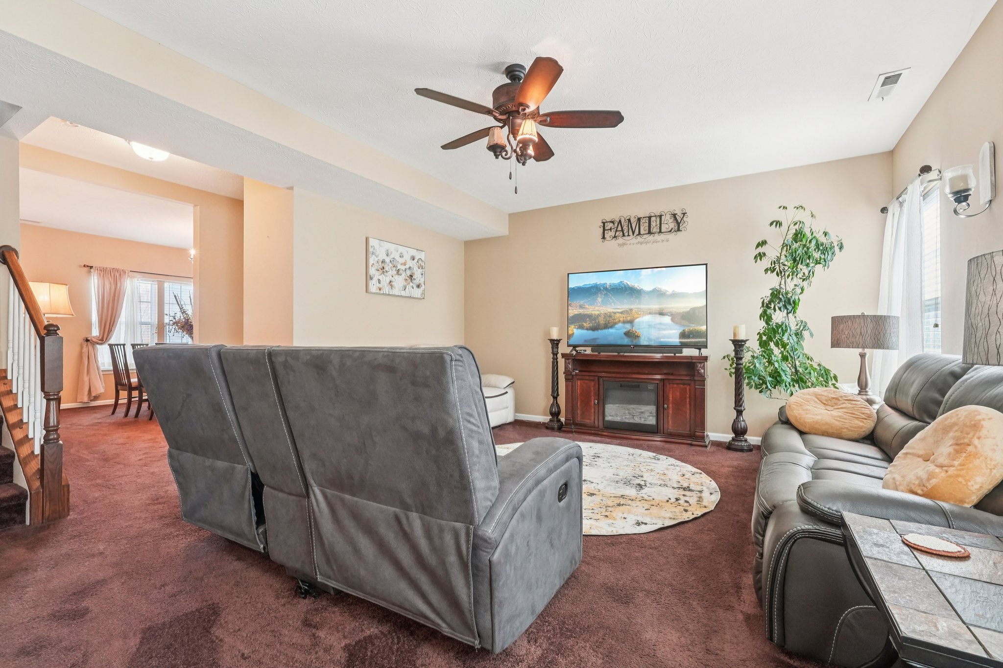 Gates Corner Dr-S0703-011.jpg