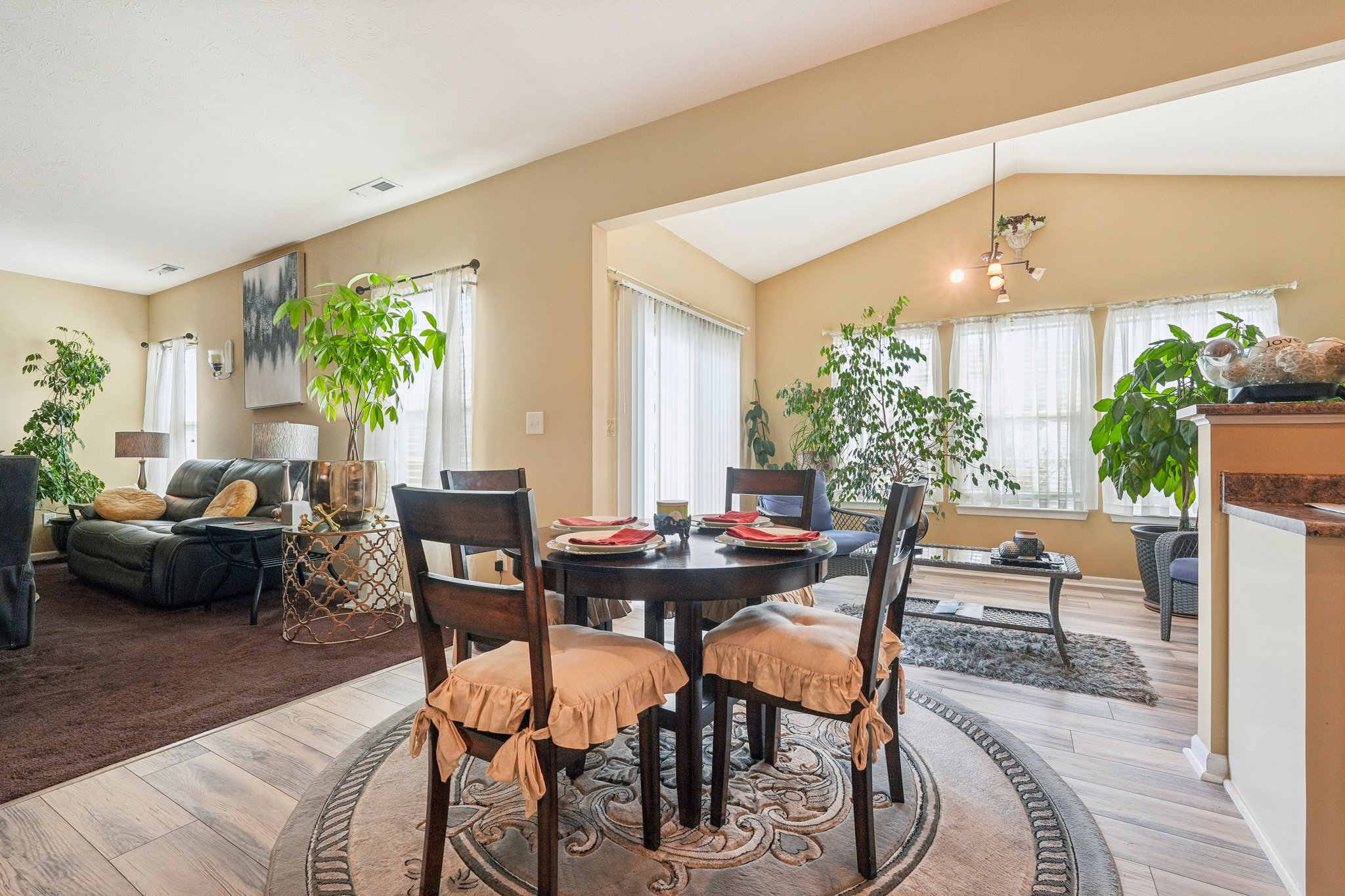 Gates Corner Dr-S0703-013.jpg