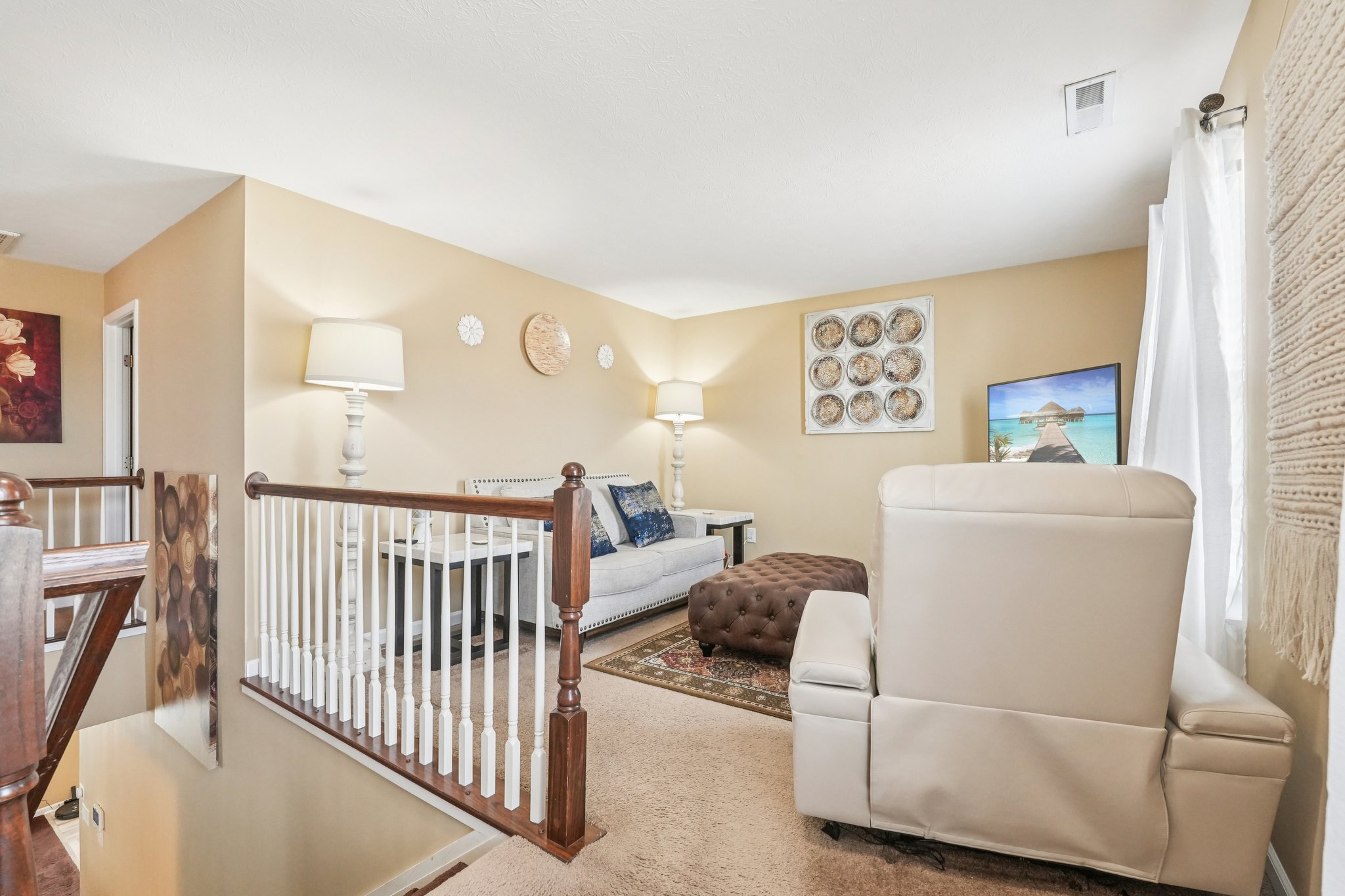 Gates Corner Dr-S0703-039.jpg