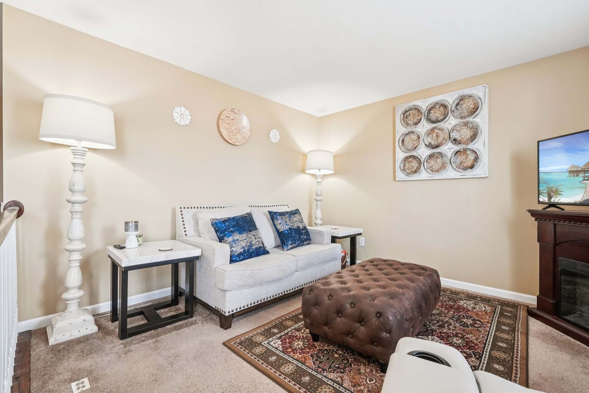 Gates Corner Dr-S0703-042.jpg